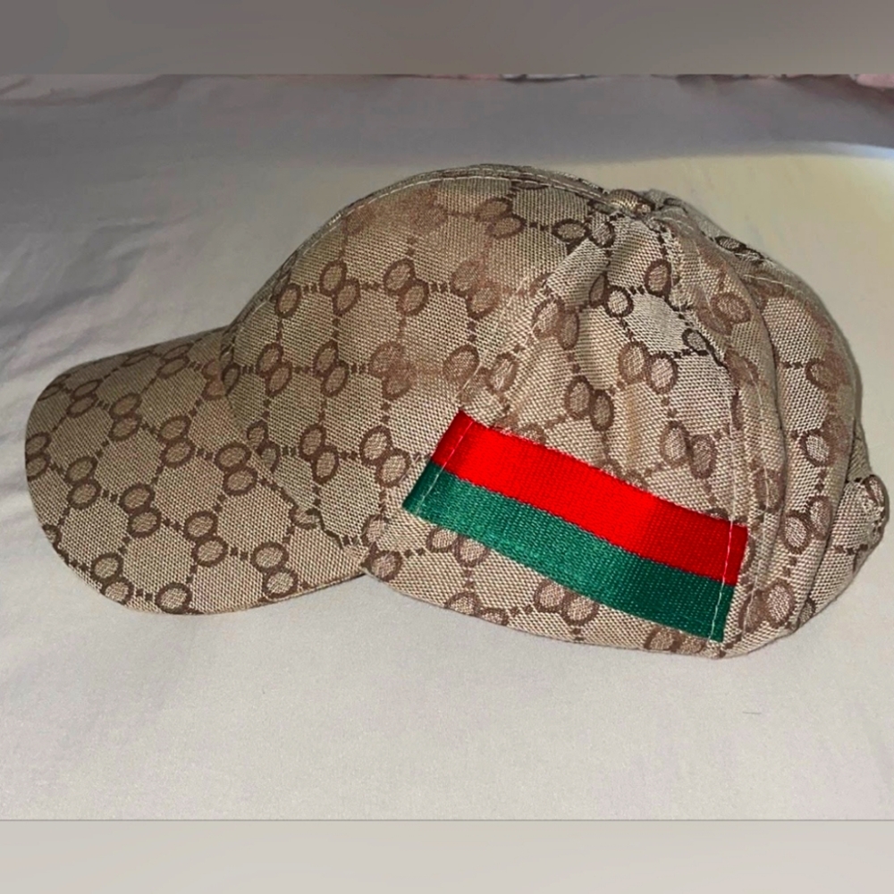 Cap Beige and Red